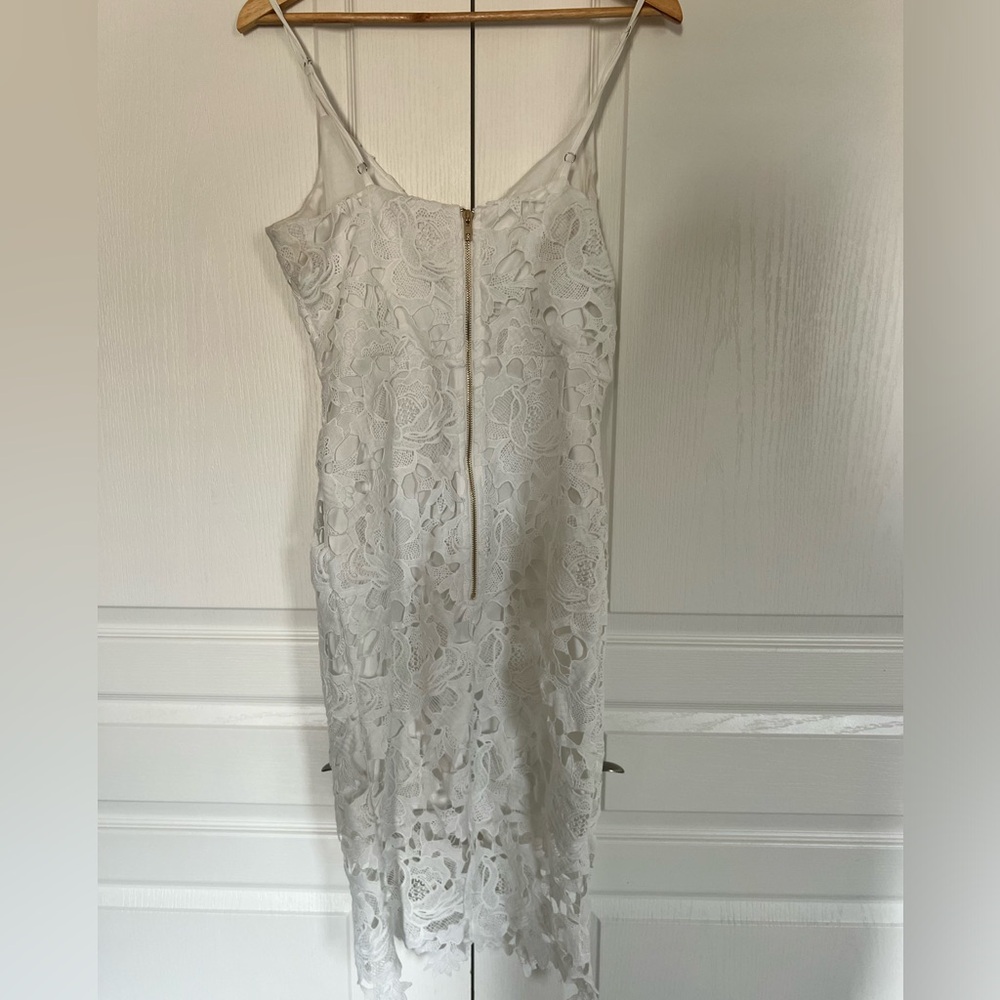 White lace dress - Picture 4 of 4